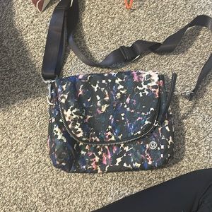 Lulu lemon cross body festival bag